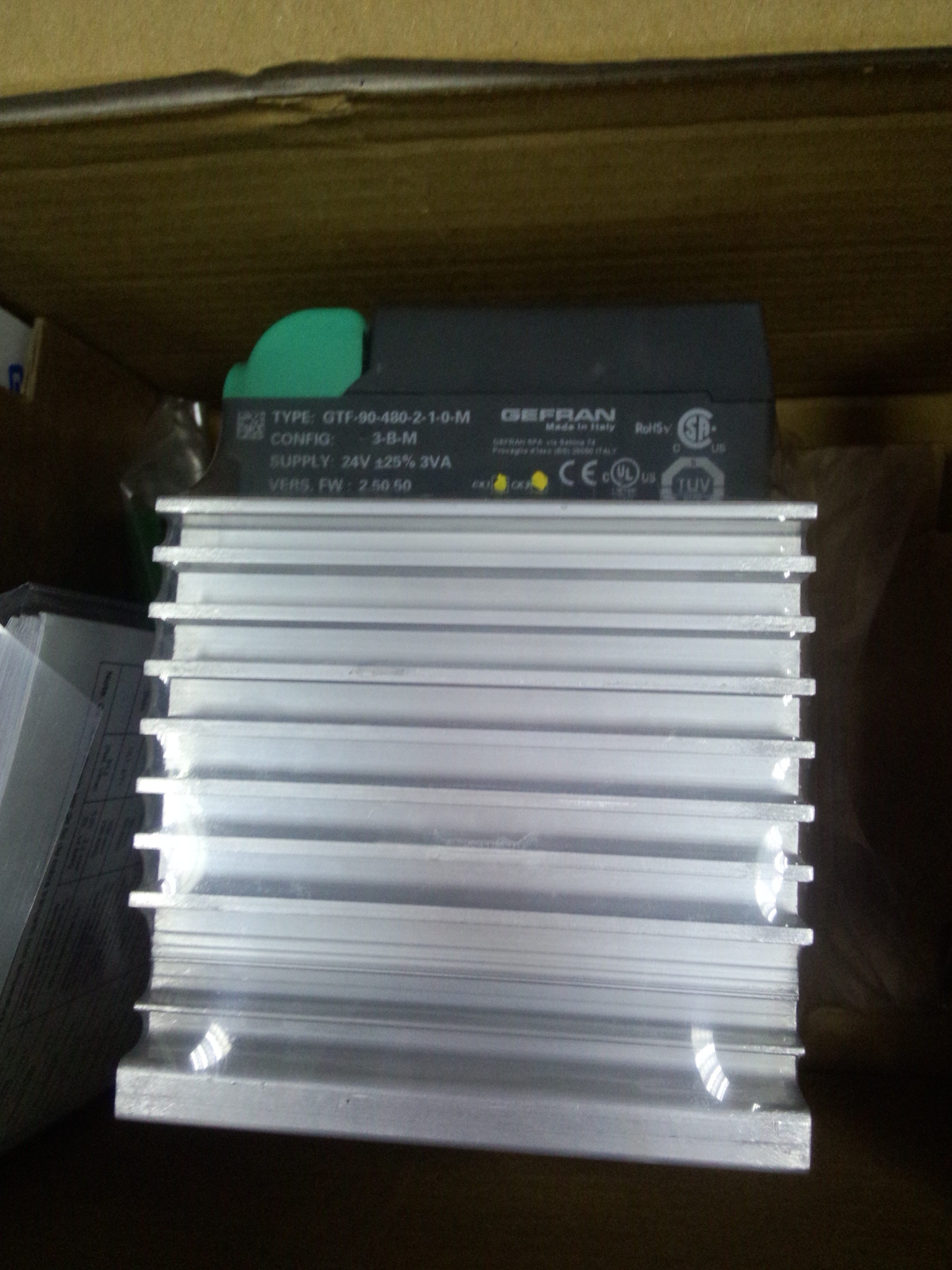 上海盛霞為您介紹云智能電源控制器和普通的電源時序器的區(qū)別