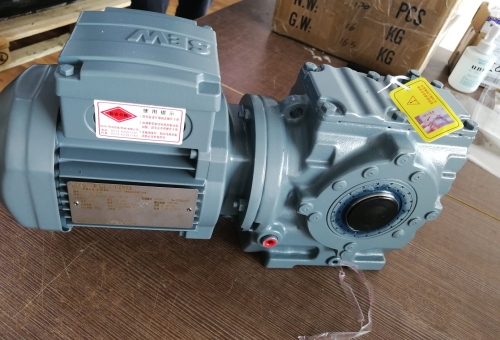 2020.03.16上海盛霞SEW電機到貨照片